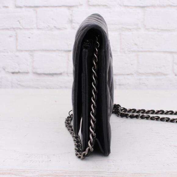 Chanel Wallet on Chain Black Lambskin Leather Purse A3960 - Picture 11 of 11